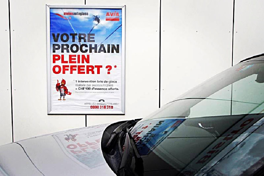 affiche partenariat swissautoglass avia